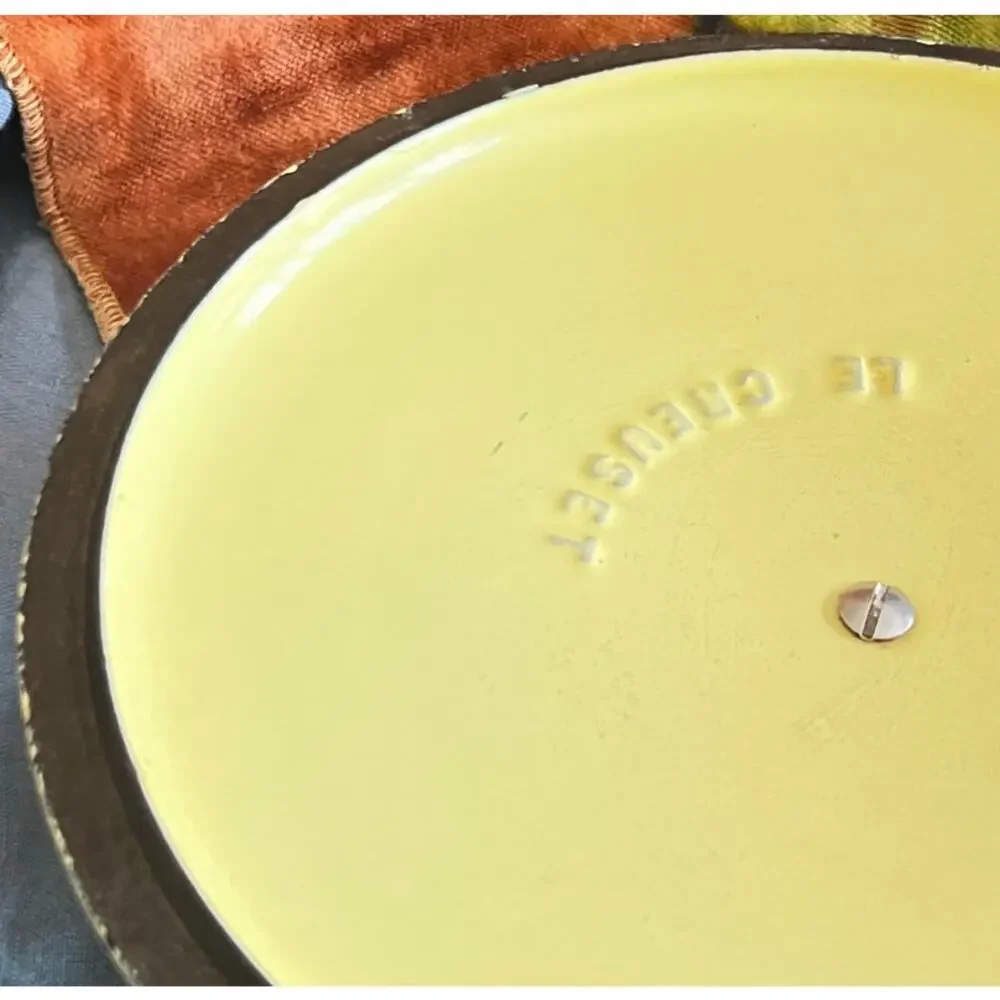 Vintage Le Creuset Elysees Pale Yellow 2.5 QT Dutch Oven LID ONLY Square Knob #C
